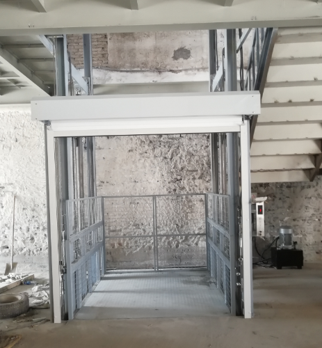 導(dǎo)軌式升降貨梯相比電動(dòng)葫蘆（貨運(yùn)電梯）的安全優(yōu)勢(shì)有哪些？